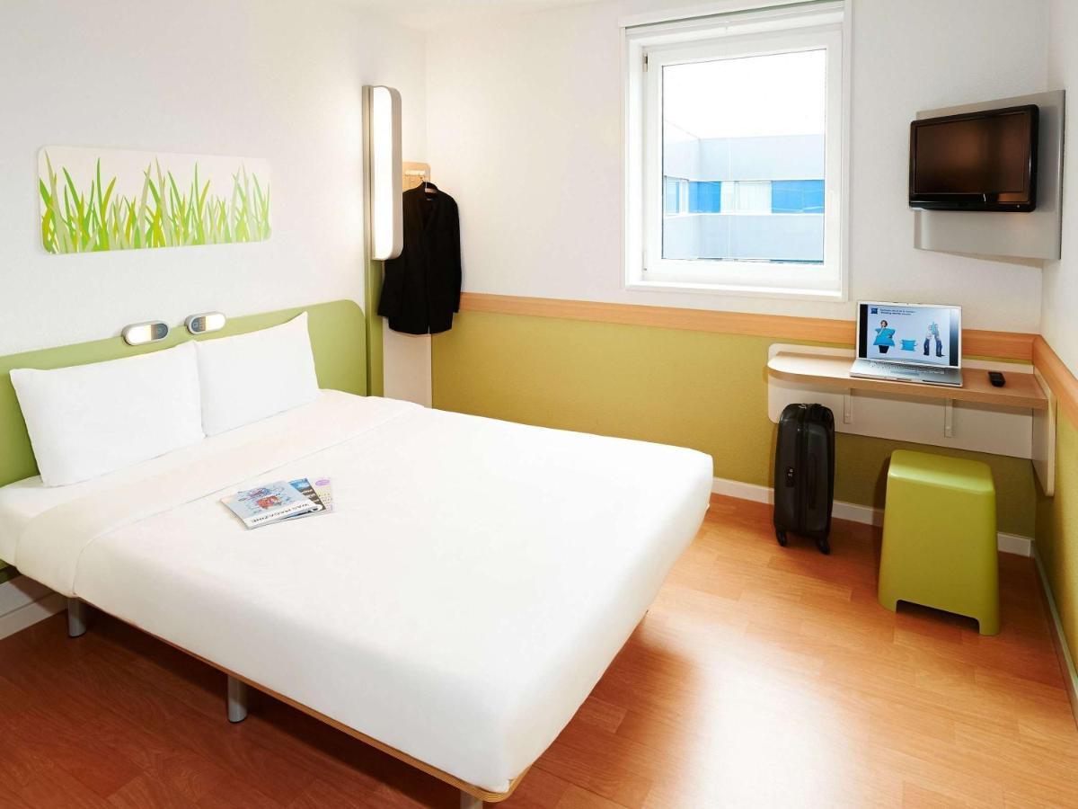 Ibis Budget Wien Sankt Marx Экстерьер фото